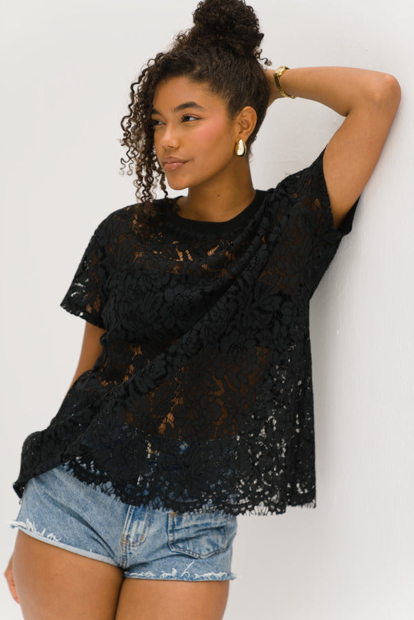 Laciella in Black